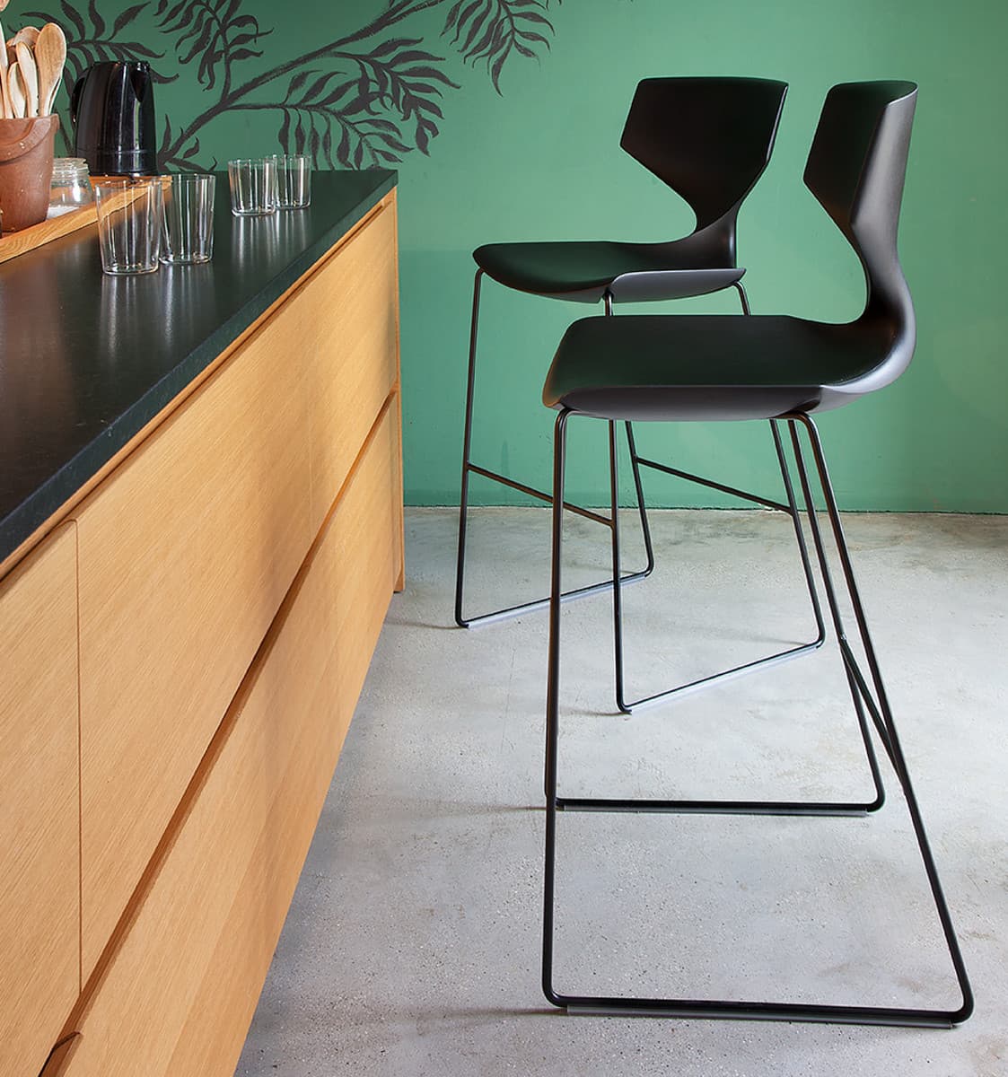 QUO STOOL